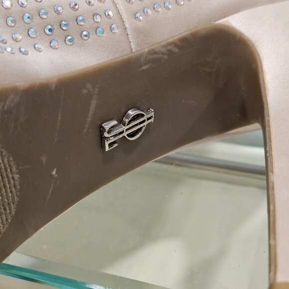 Jennifer Lopez  JLBlingy Blush Peep Toe Platform Heel Rhinestones Size 8 1/2 M - Picture 15 of 15